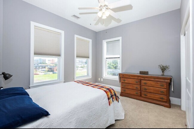 Building Photo - 2BR/2FULL BATH! Down Town Wilmington ''The Weldon'', an art deco Brooklyn Arts district.