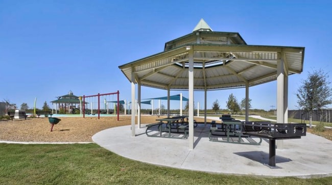 Building Photo - Brand new 4 bedroom, 2 bath home in the Pr...