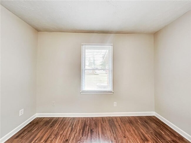 Building Photo - 457 Charleston Ln