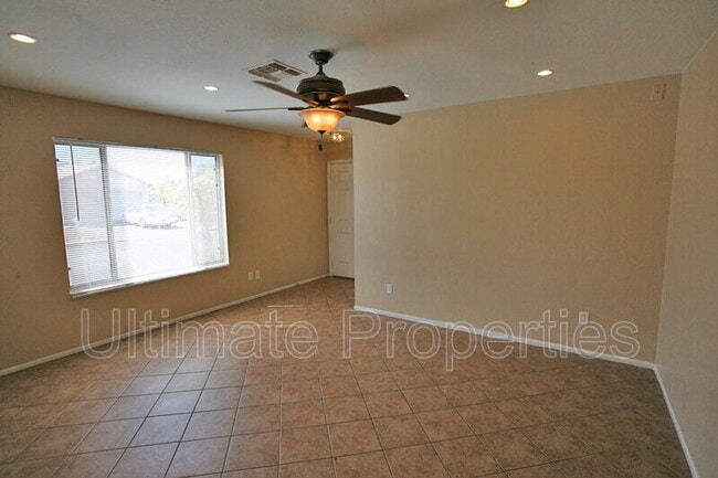 Building Photo - 4705 N 84th Dr
