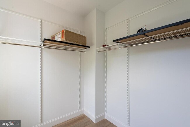 Building Photo - Luxury Penthouse Rowhome Condo in Historic...
