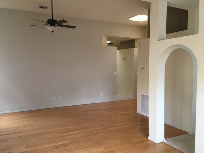 Building Photo - 5036 Shadow Mountain Rd