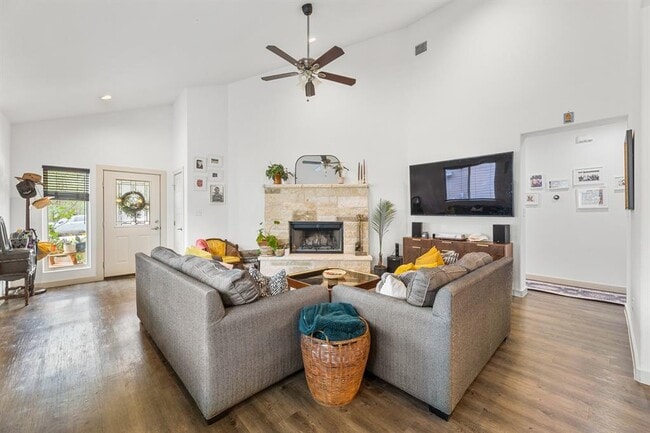 Building Photo - 205 Hanauma Dr