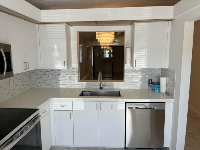 Building Photo - 8107 Windgate Dr