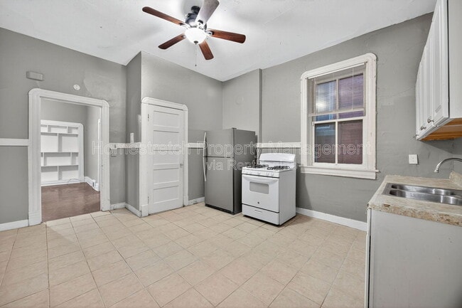 Building Photo - 8606 Church Dr