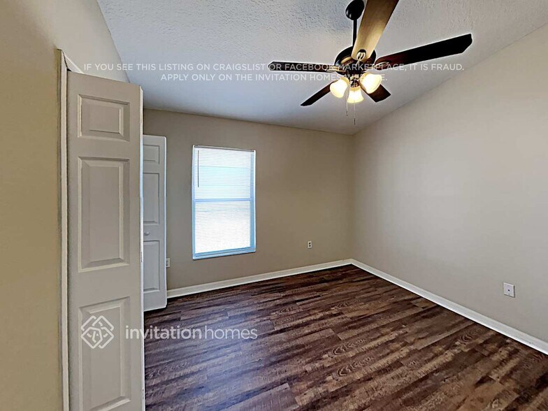 Building Photo - 2341 Hamlet Cir