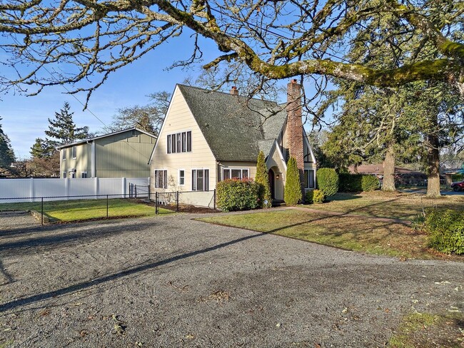 Building Photo - Charming 4-Bedroom, 2-Bath Tudor-Style Hom...