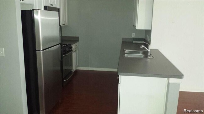 Building Photo - 2088 Arcadia Dr