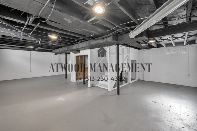 Building Photo - This beautifully updated 3-bedroom, 1-bath single-family home is ready for move-in!