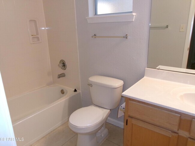 Building Photo - 304 Alex Nicholas Ct