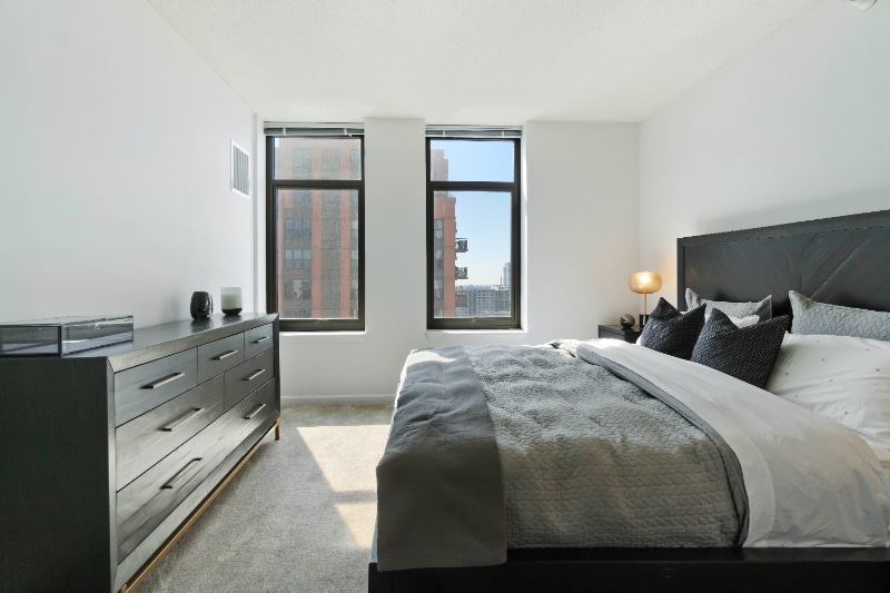 Building Photo - 357 N Desplaines St