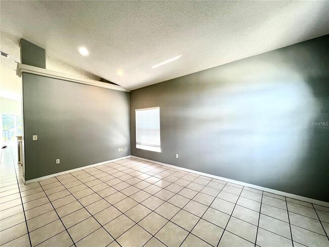 Building Photo - 16708 Glenbrook Blvd