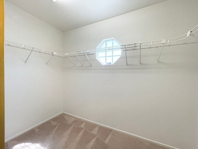 Building Photo - GATED COMMUNITY WITH POOL! Brand New Carpe...