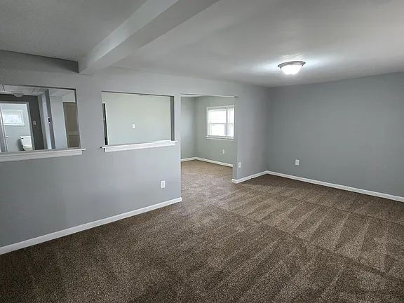 Building Photo - 3 bedroom 1.5 bathrooms Rancher.