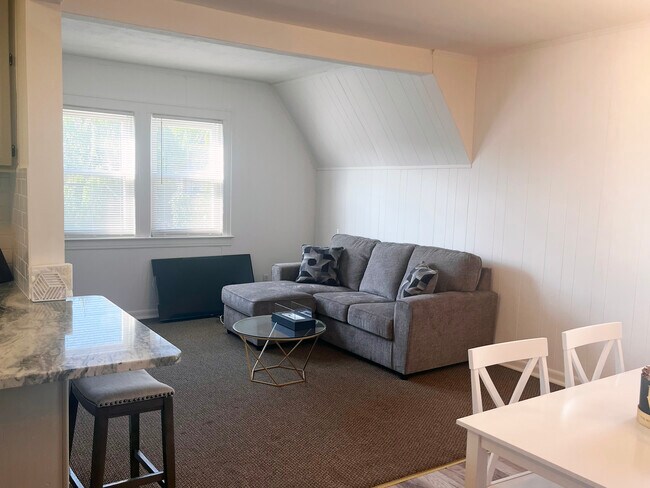 Building Photo - 229 Willets Ave