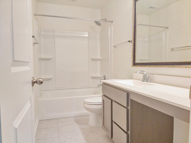 Building Photo - 3865 Bentwood Way