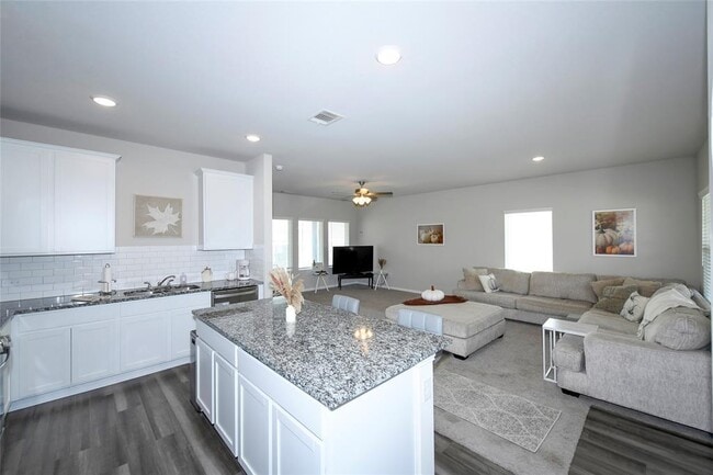 Building Photo - 206 Bent Creek Dr