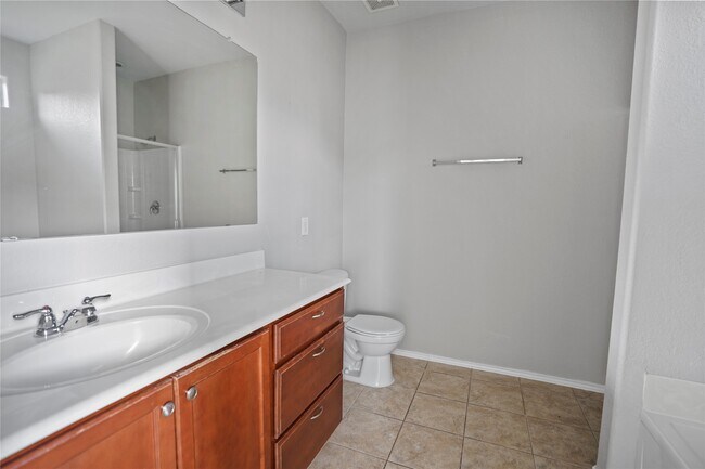 Building Photo - 16414 Peyton Stone Cir