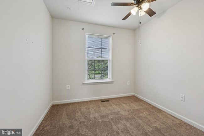Building Photo - 1613 Wesbourne Dr