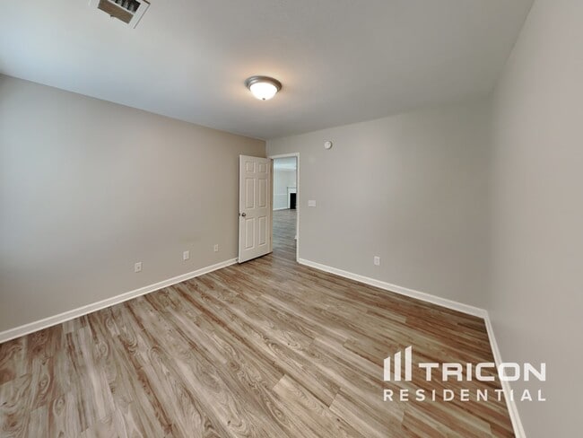 Building Photo - 1204 Green Turf Ln