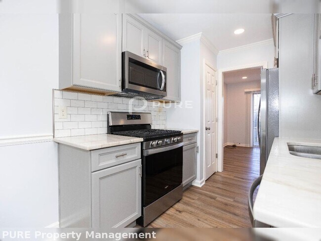 Building Photo - Price Drop Alert!  Fall Rental Specials Av...