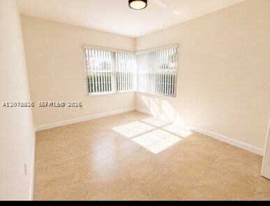 Building Photo - 4038 SW 9th St