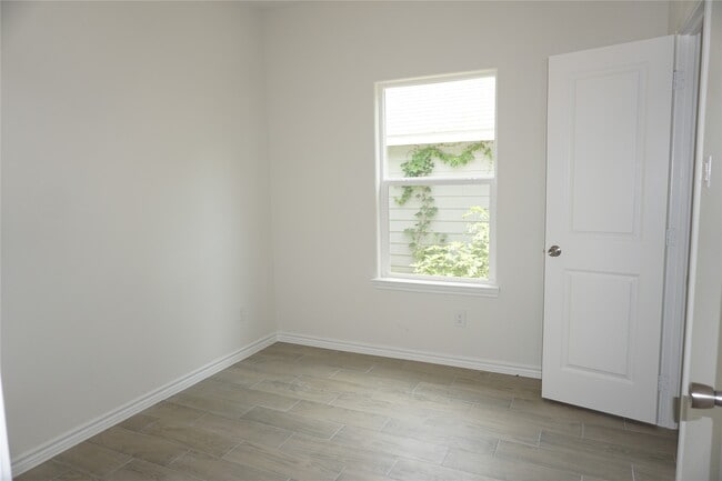 Building Photo - 11652 Vistawood St