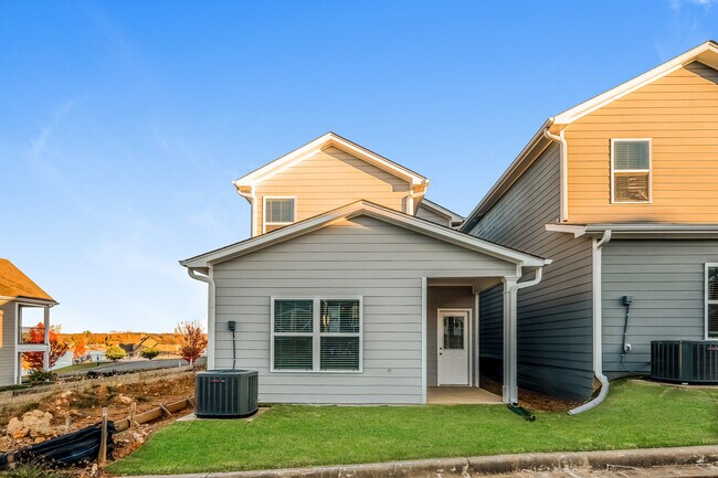 Building Photo - 6061 Rainbow Row