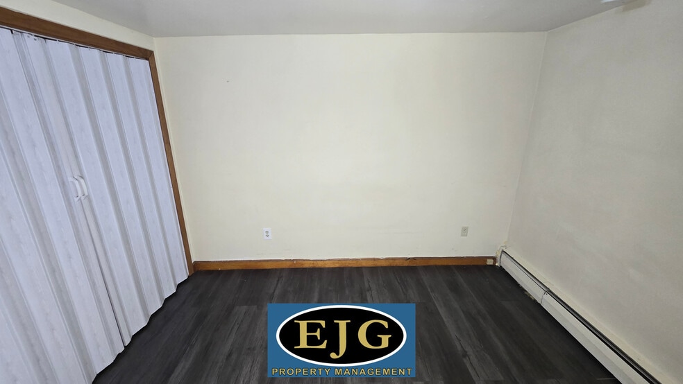 Building Photo - 18 Inglewood Ter