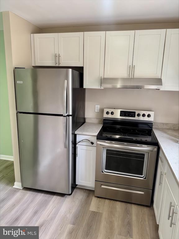 Building Photo - 15712 Dorset Rd