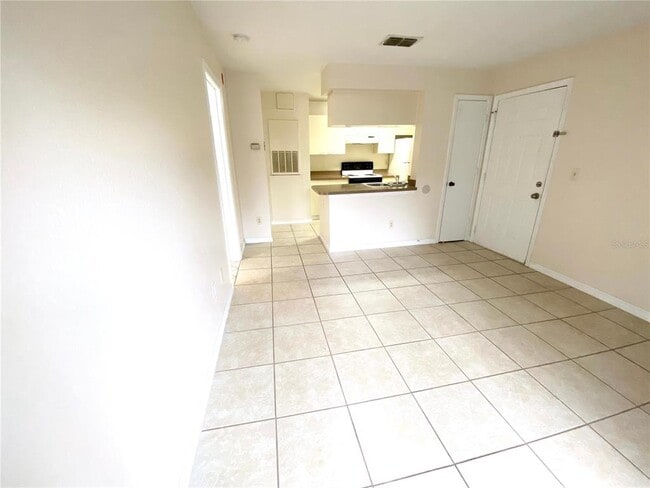 Building Photo - 10209 N Alafaya Trail