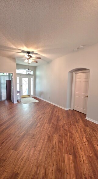 Building Photo - 1801 Forest Preserve Blvd