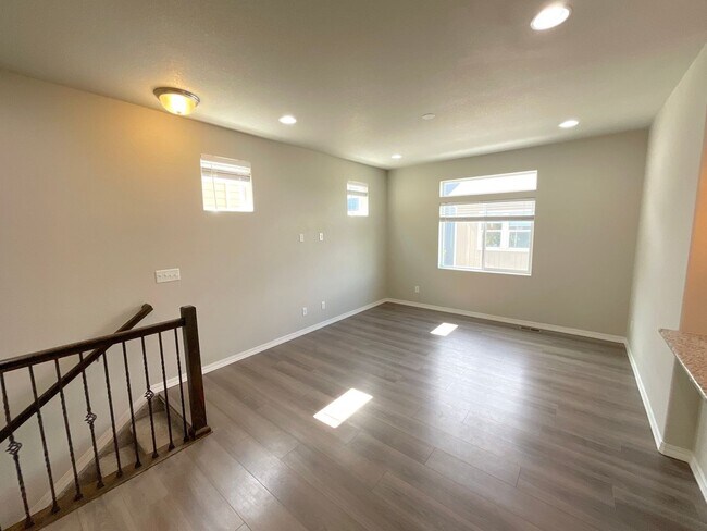 Building Photo - 2 Bedroom Home Available Near S Union Blvd & Martin Luther Kings Jr Bypass!