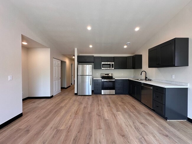 Building Photo - 507-509 Rustic Ridge Drive