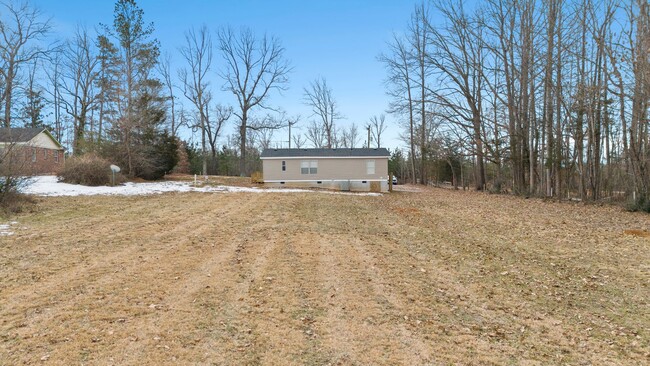 Building Photo - Newly Remodeled 3-Bedroom Home in Cumberland!