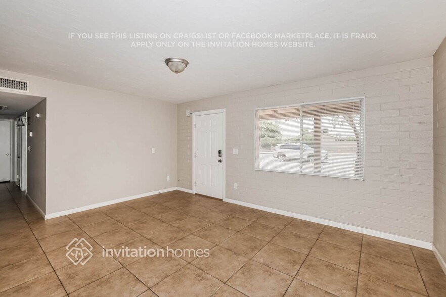 Building Photo - 17043 N 15th Ave