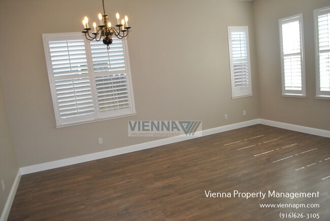 Building Photo - Gorgeous Rocklin Home in a great location