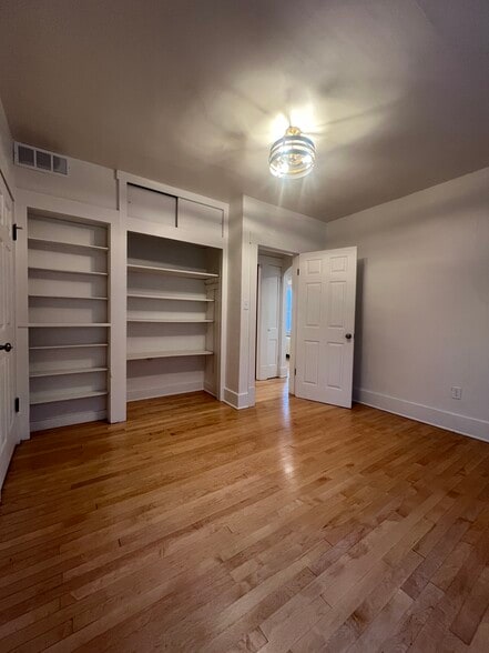 Building Photo - 2033 S 82nd St