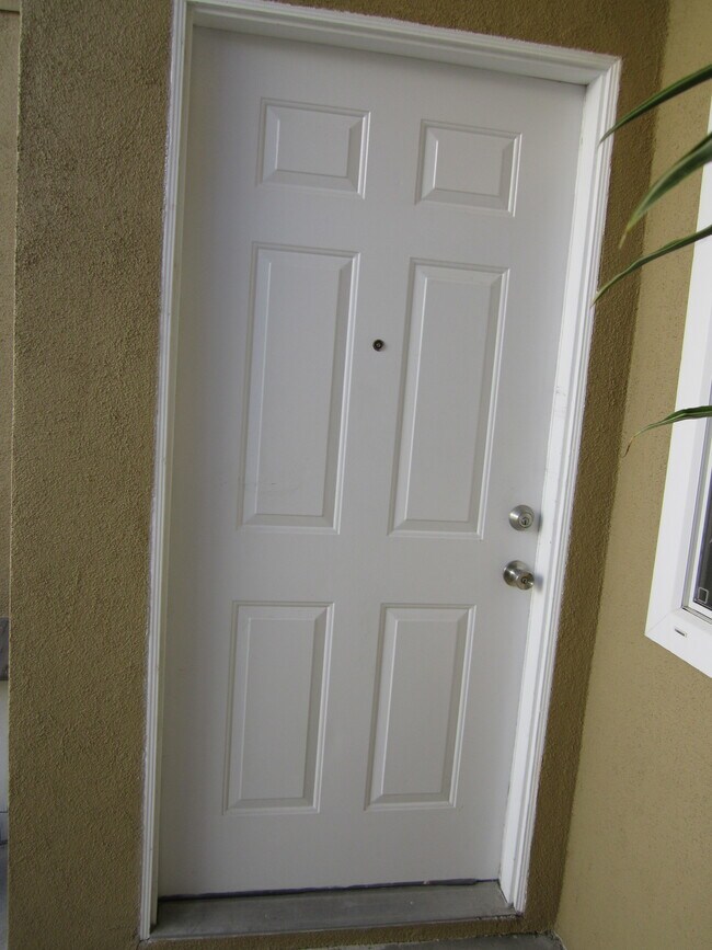 Primary Photo - 2105 Gates Ave