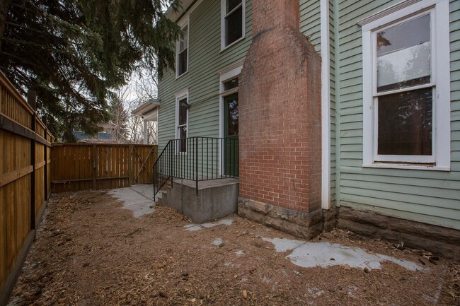 Building Photo - 103 N Sherwood St