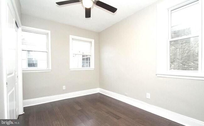 Building Photo - 1271 S 24th St