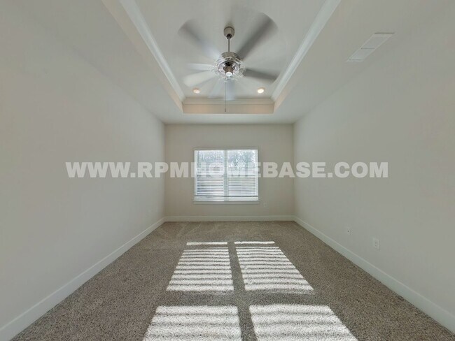 Building Photo - Modern 4-Bedroom Home with Energy-Efficient Features in Kaheeley Ridge!