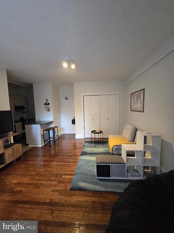 Building Photo - 1954 Columbia Rd NW