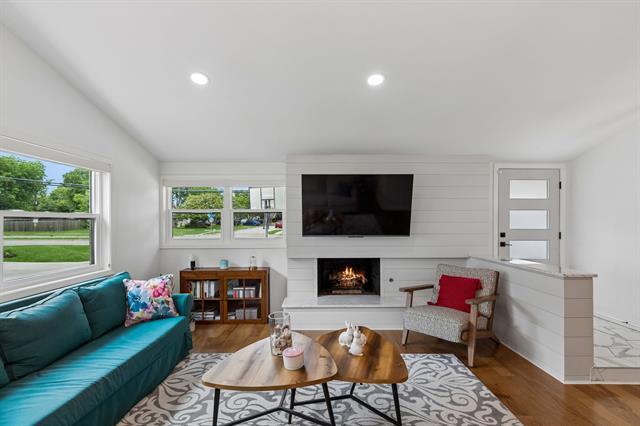 Building Photo - 1603 N Waterview Dr