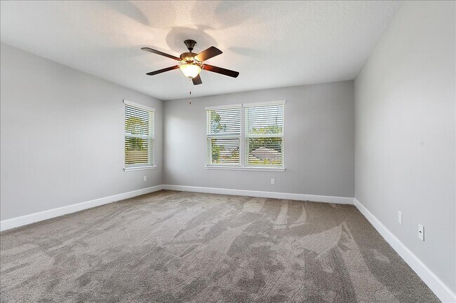 Building Photo - 1021 Seaside Dr N