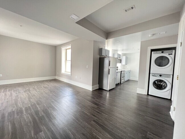 Interior Photo - The Congress Apartments