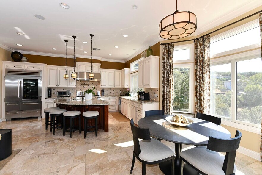 Building Photo - 21 Pinnacle Peak St