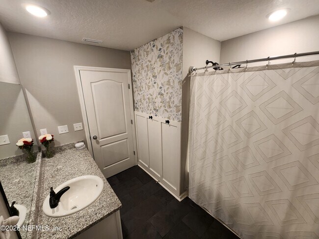 Building Photo - 11486 Tiburon Dr
