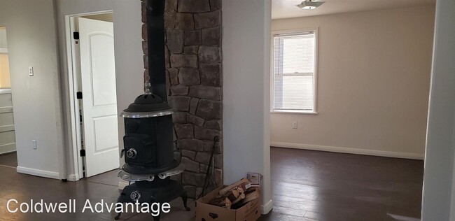 Building Photo - 1 br, 1 bath House - 57 N 200 W
