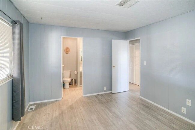 Building Photo - Kelly Ridge!  The Golf course is your back...